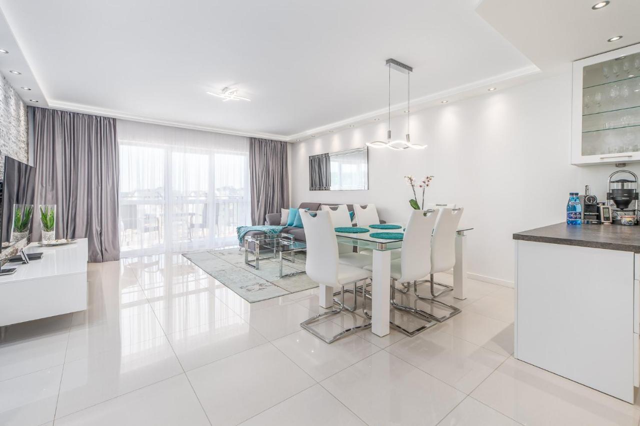 Stylish Vacation Apartment With Parking In Miedzyzdroje By Noclegi Renters Dış mekan fotoğraf