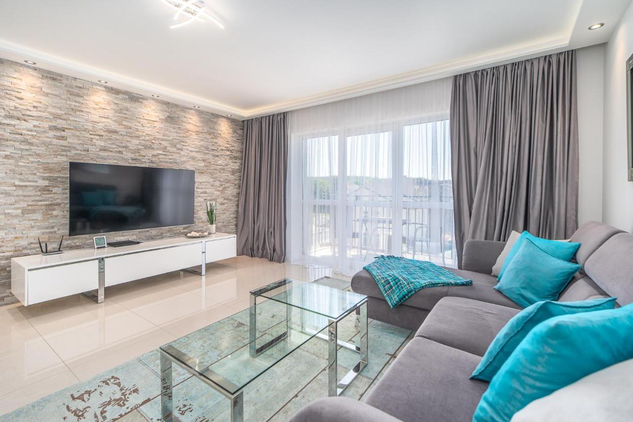 Stylish Vacation Apartment With Parking In Miedzyzdroje By Noclegi Renters Dış mekan fotoğraf