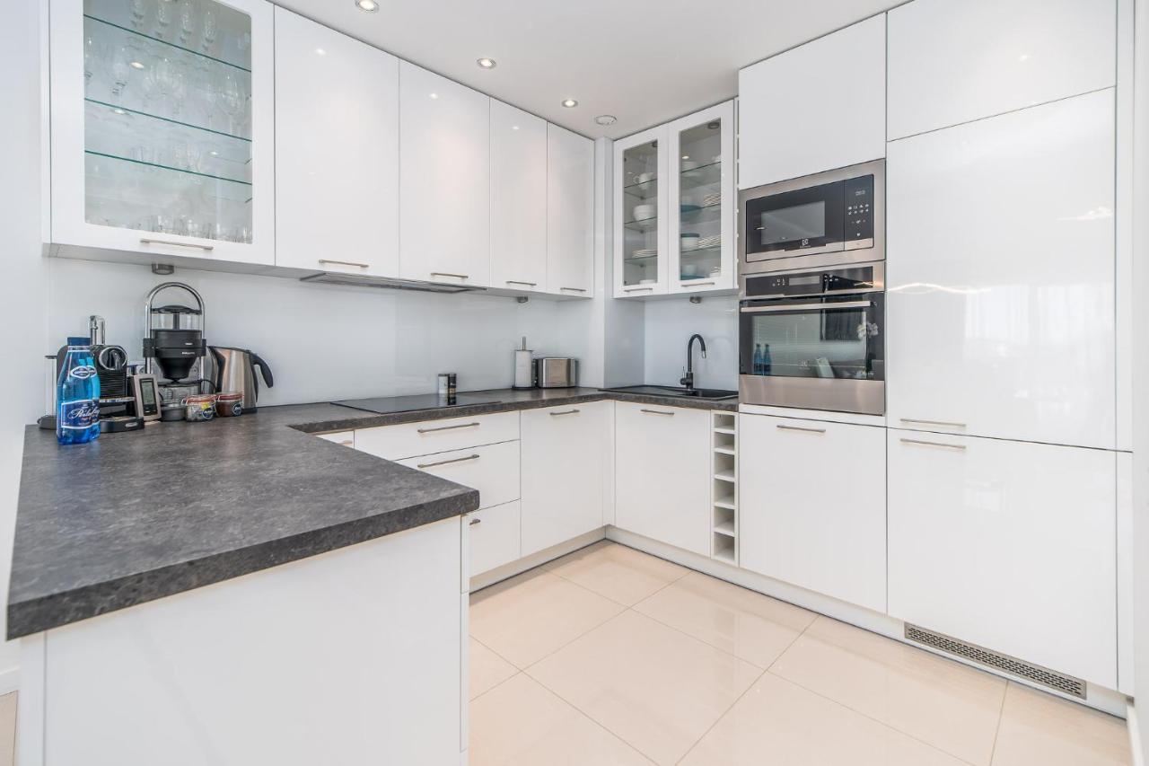 Stylish Vacation Apartment With Parking In Miedzyzdroje By Noclegi Renters Dış mekan fotoğraf