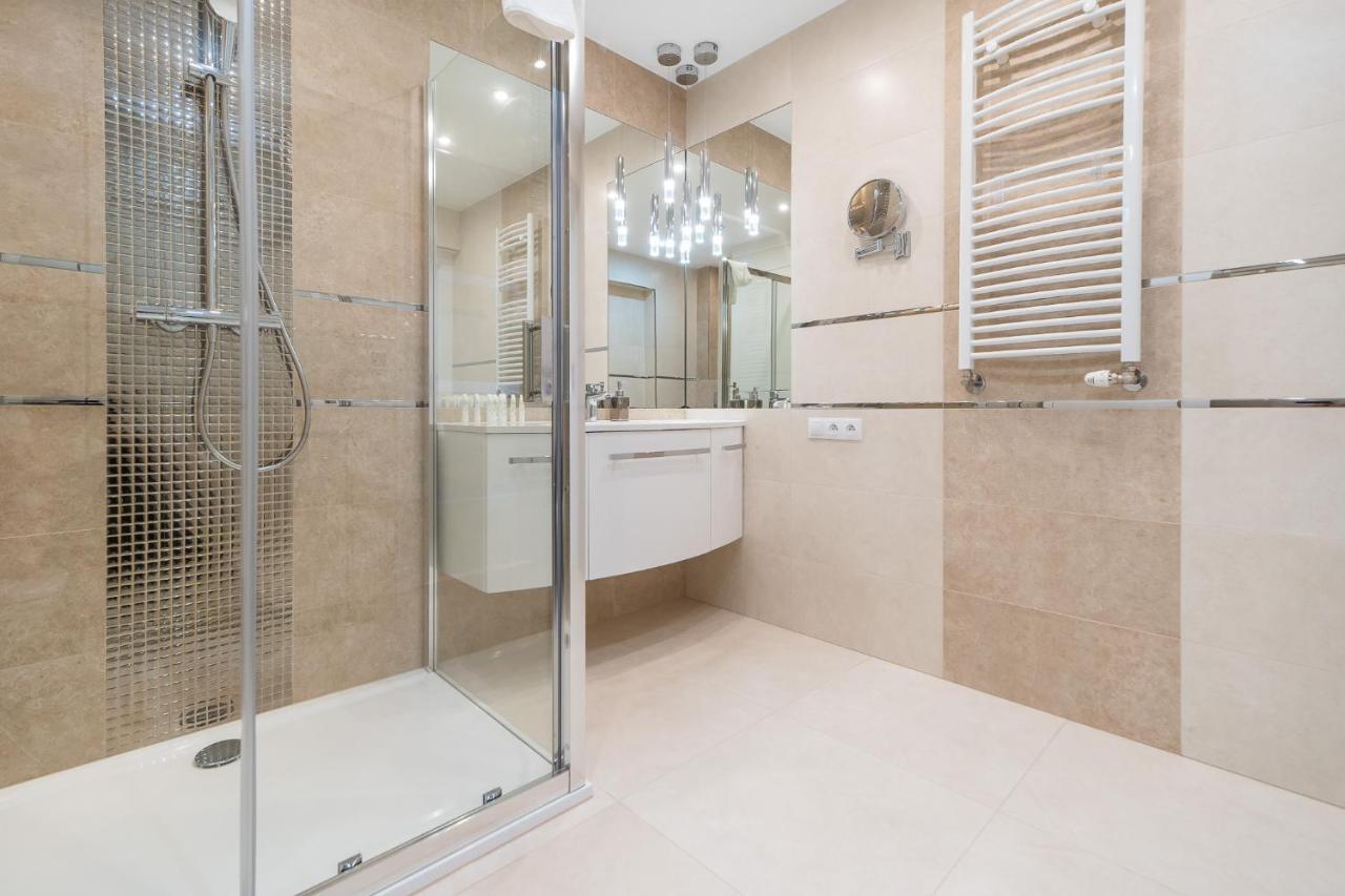 Stylish Vacation Apartment With Parking In Miedzyzdroje By Noclegi Renters Dış mekan fotoğraf