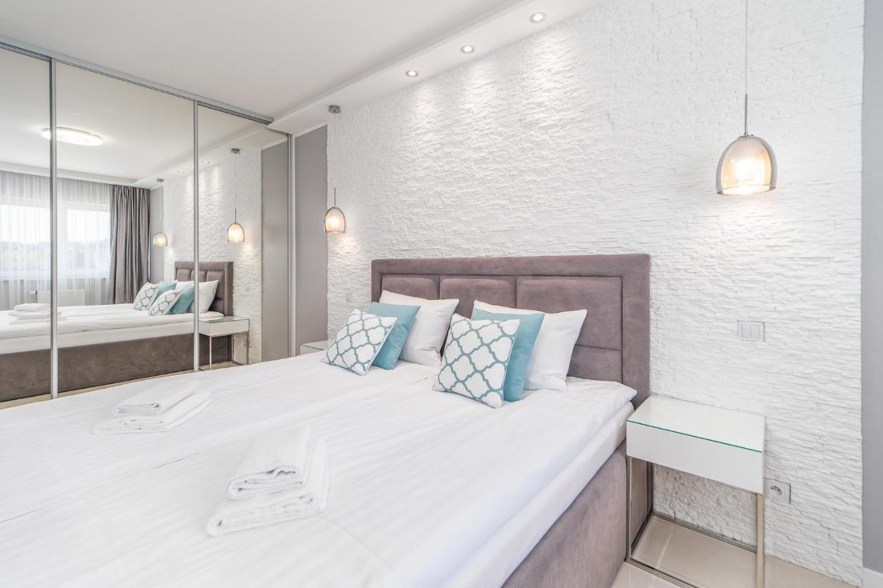 Stylish Vacation Apartment With Parking In Miedzyzdroje By Noclegi Renters Dış mekan fotoğraf